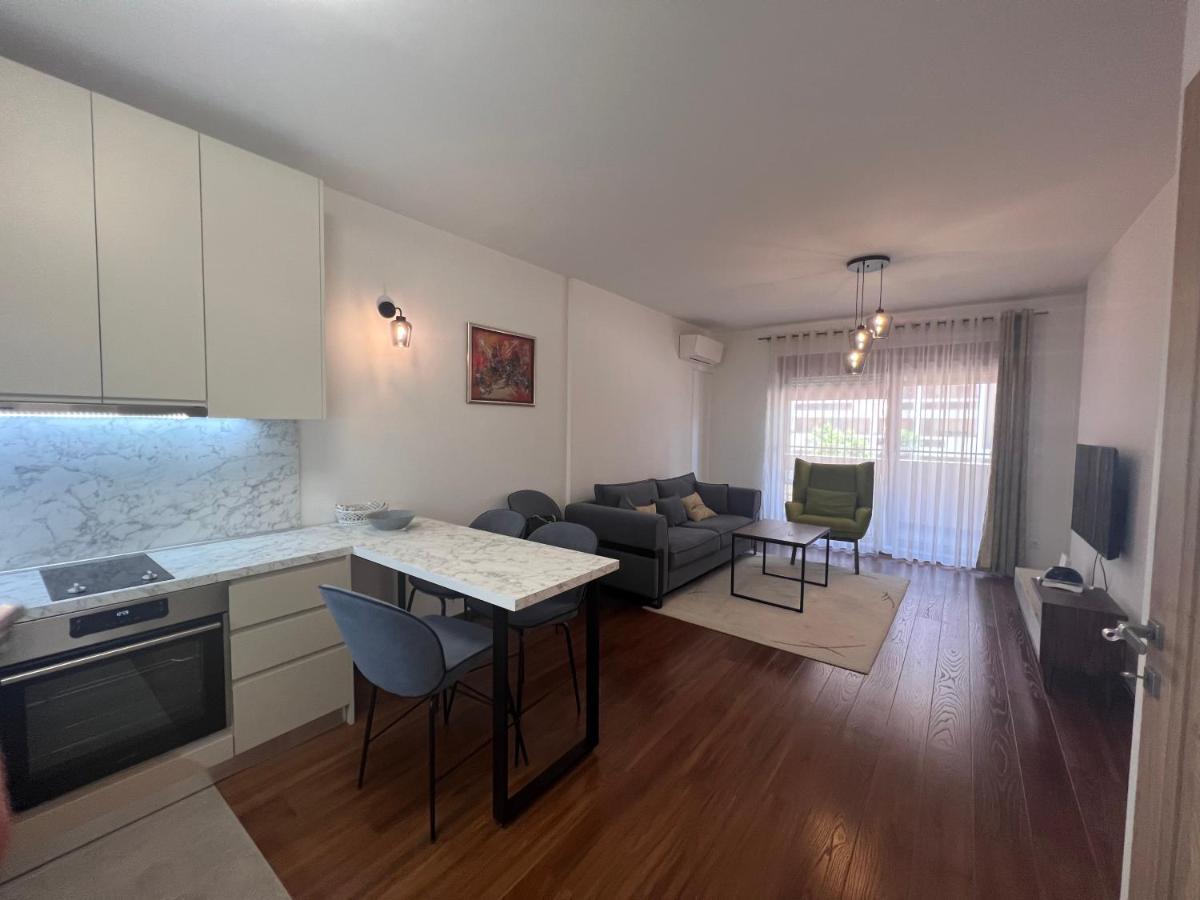 White Homes 1br/apt•master Quart Appartamento *
